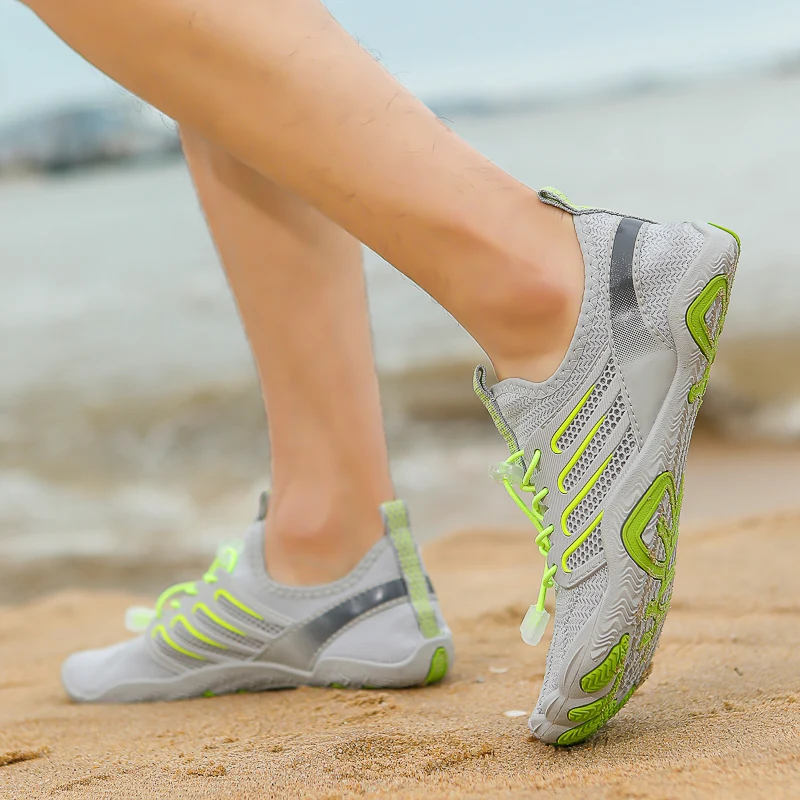New Men Water Shoes Aqua Shoes - Fishing Boat Trailer recensione e prezzo